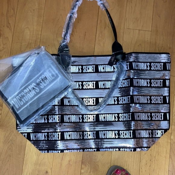 New with tag Victoria’s Secret tote w/ make a bag - Picture 1 of 7